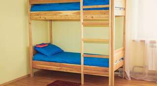 Гостиница Seven Travel Hostel Иркутск Кровать в общем четырехместном номере-2